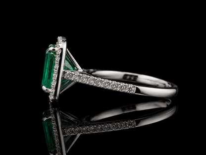 Smaragdring 3,06 ct mit 0,80 ct Diamanten